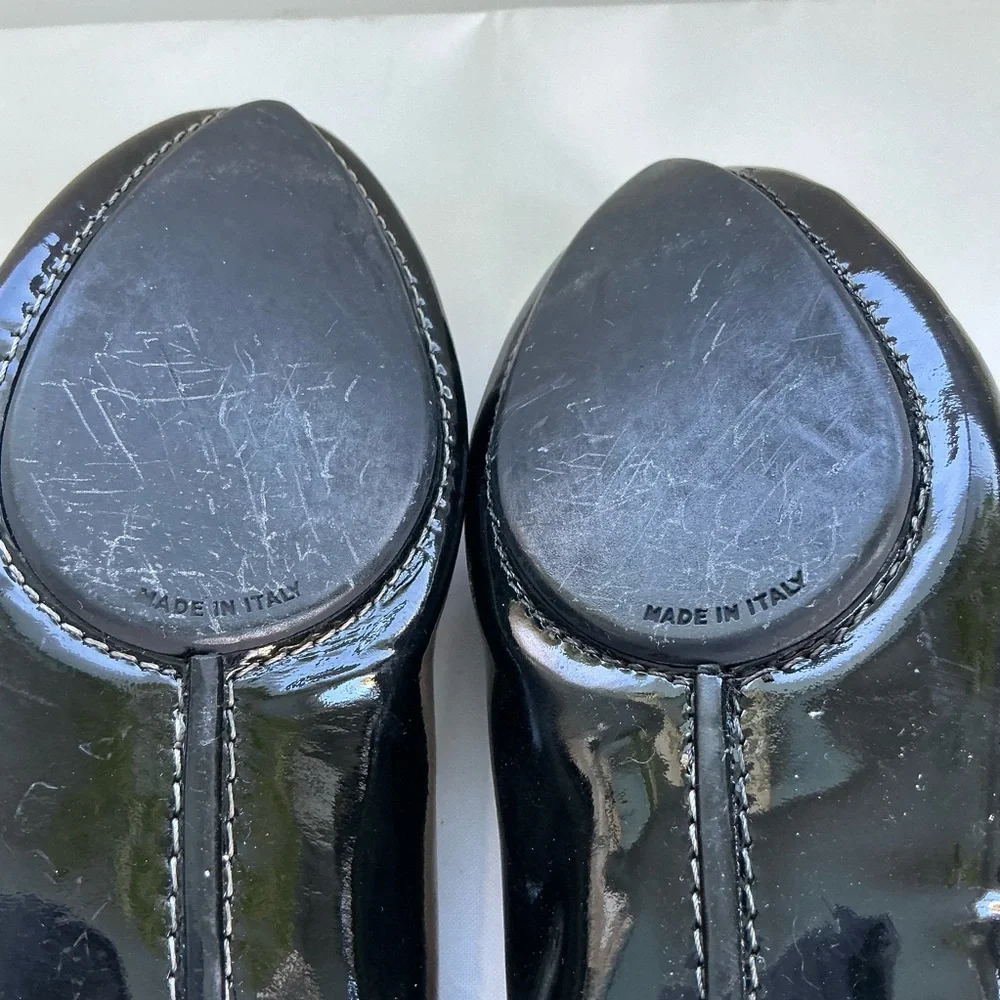 Marc Jacobs Shiny Black Loafers with Bow Detail